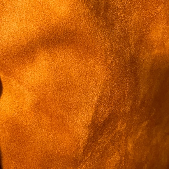 New MO&Co. women’s suede skirt - Picture 4 of 6